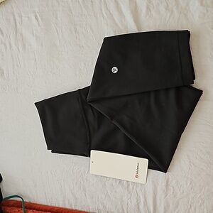 Lululemon Wunder Train HR Crop 23"